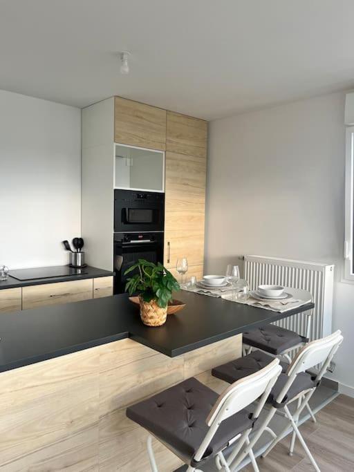 Superbe Appartement Neuf Dans Residence Familiale Aux Portes De Paris Avec Parking Ивры-Сур-Сеине Экстерьер фото